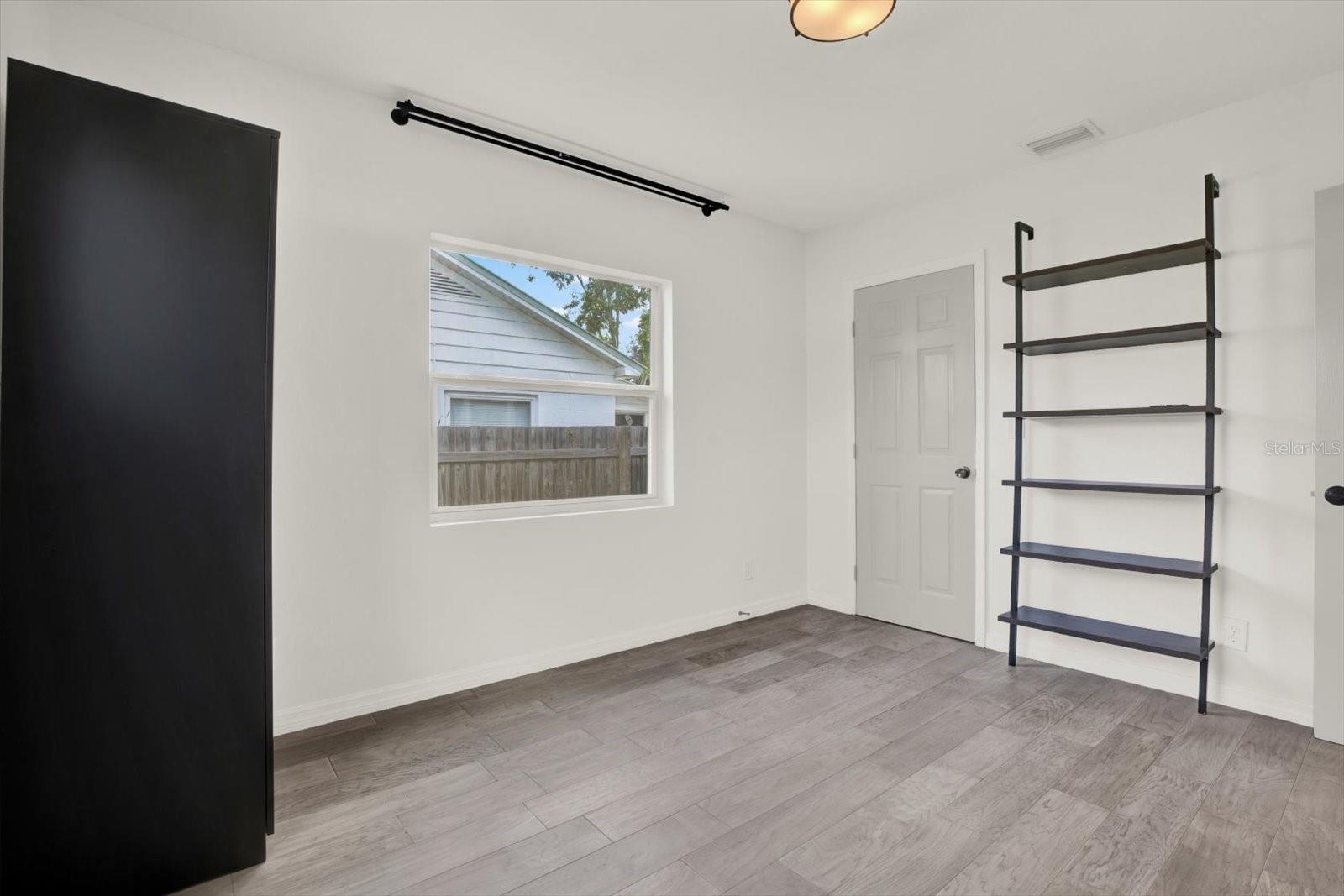 Image 14 of 18 For 5006 Suwanee Avenue