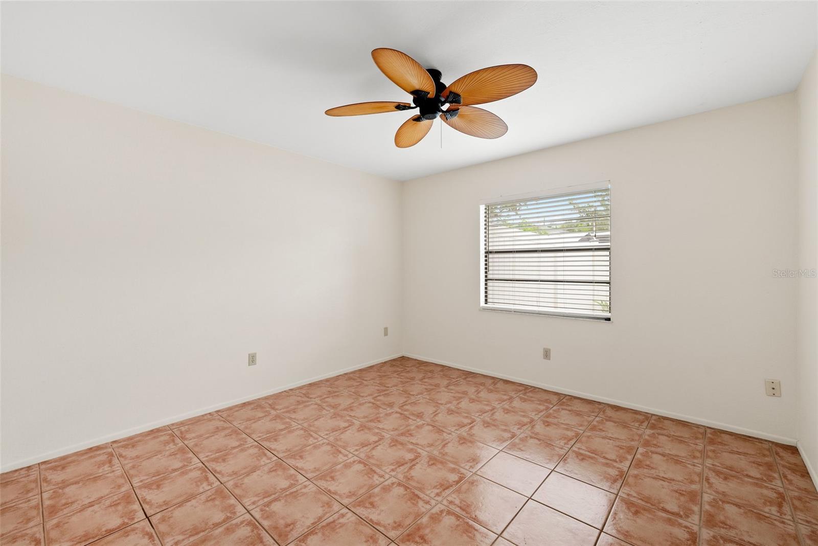 Image 15 of 34 For 5217 29th Avenue S