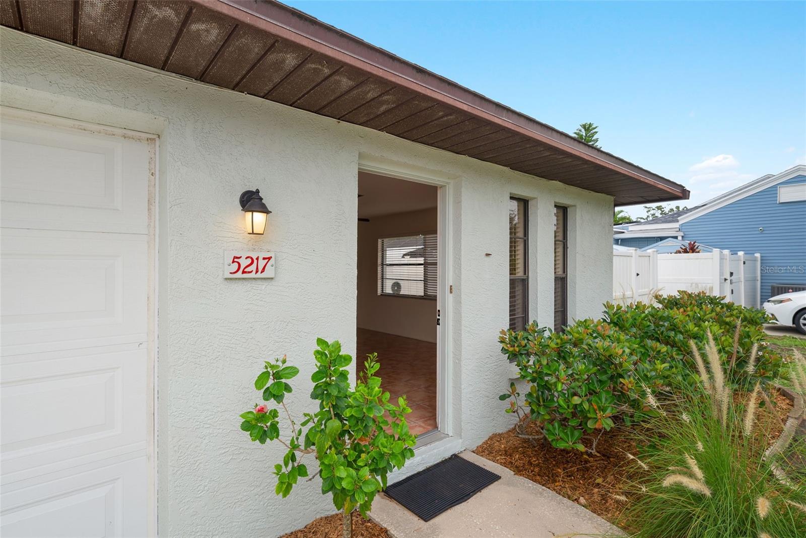 Image 4 of 34 For 5217 29th Avenue S