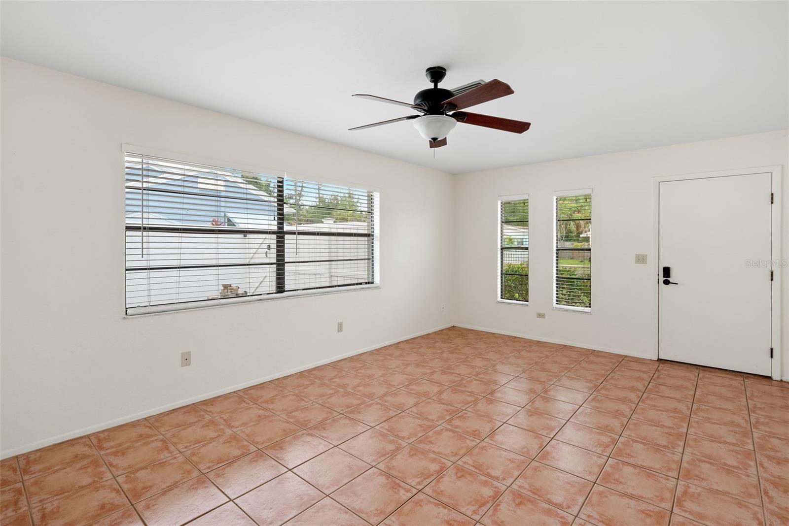 Image 6 of 34 For 5217 29th Avenue S
