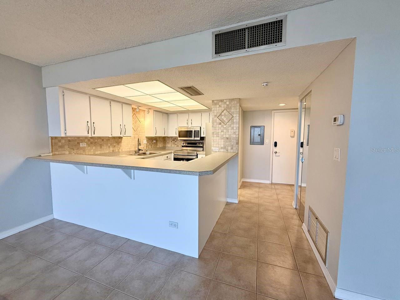 Image 11 of 23 For 500 Treasure Island Causeway 402