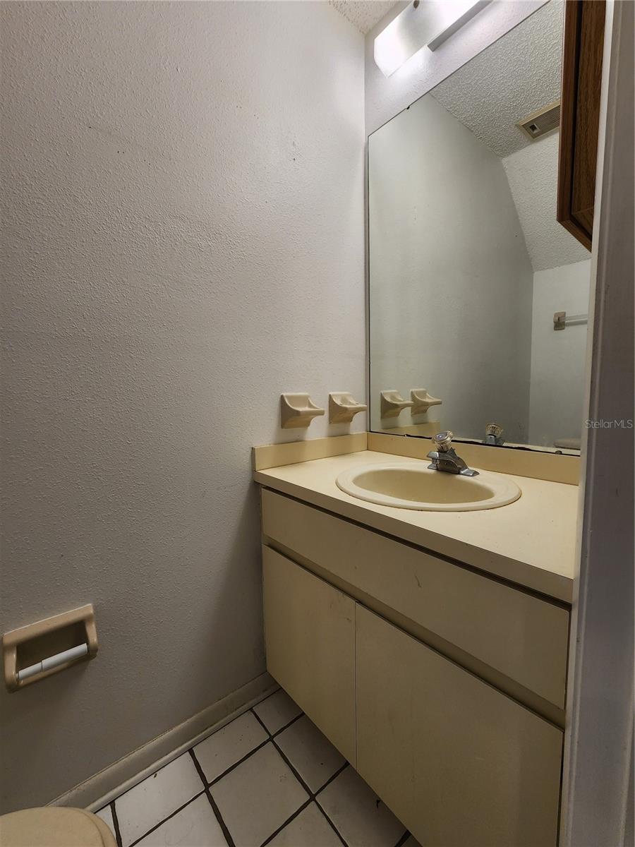 Listing photo id 9 for 6620 121st Avenue 1