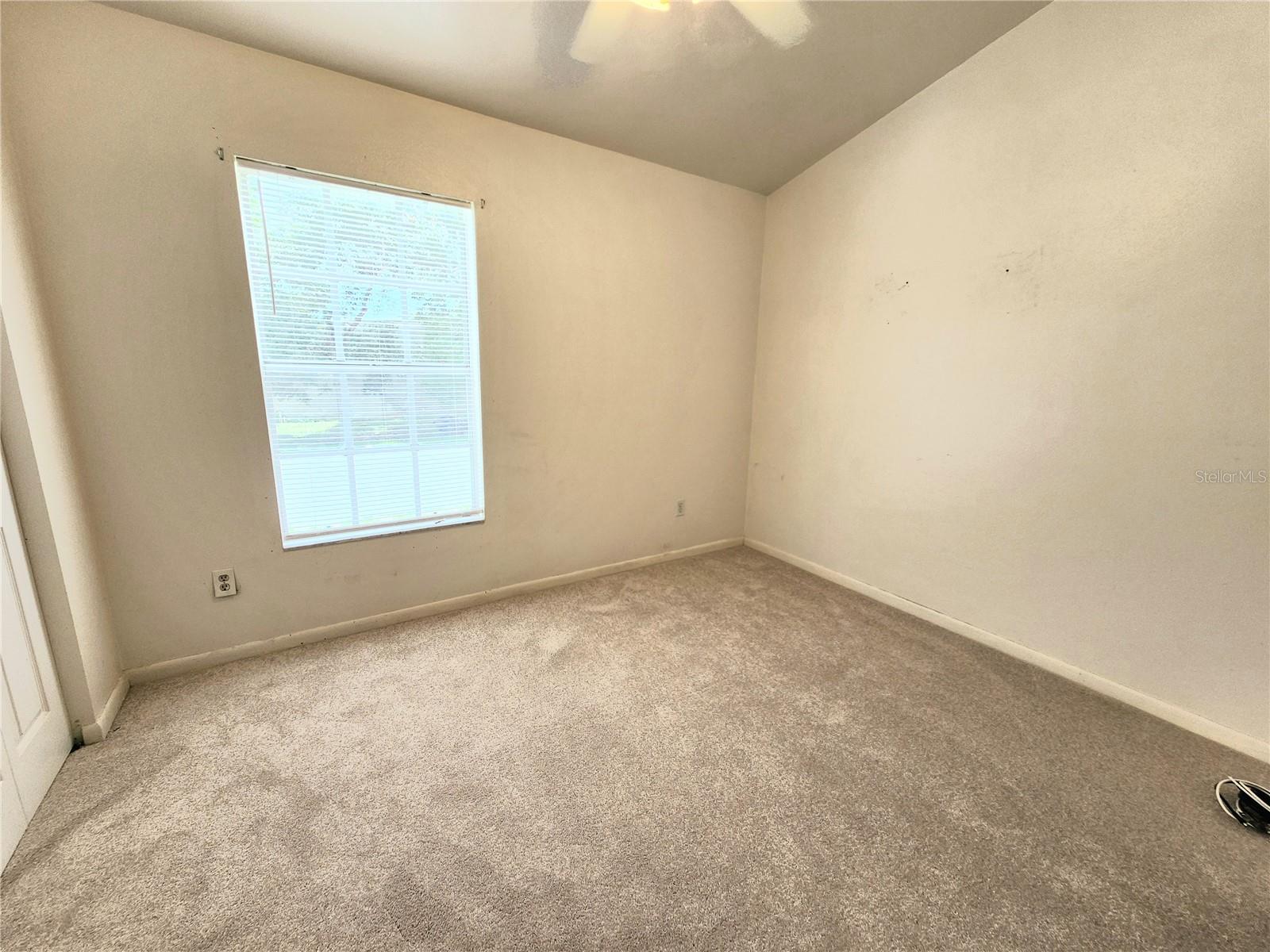 Listing photo id 20 for 6620 121st Avenue 1