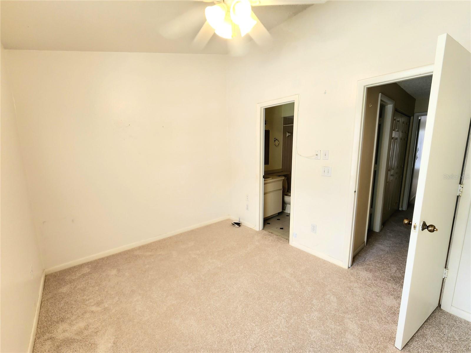 Listing photo id 21 for 6620 121st Avenue 1