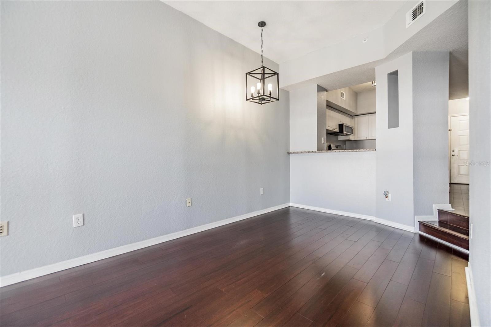 Image 9 of 35 For 501 Moody Avenue 1134