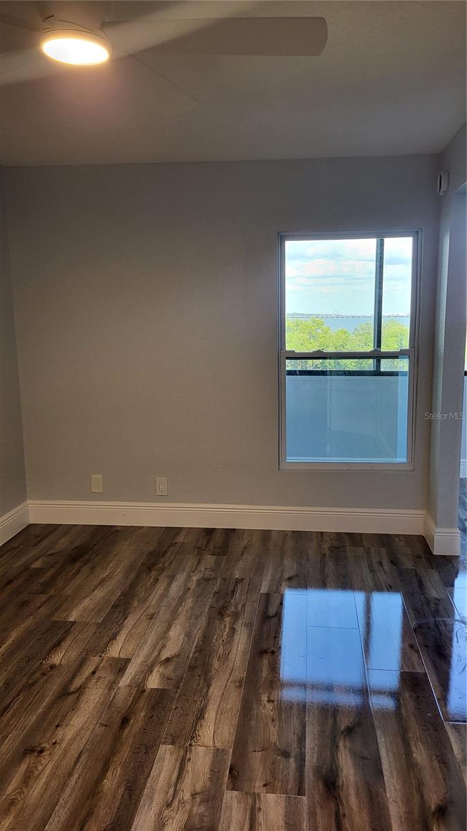 Image 13 of 16 For 2617 Cove Cay Drive 306