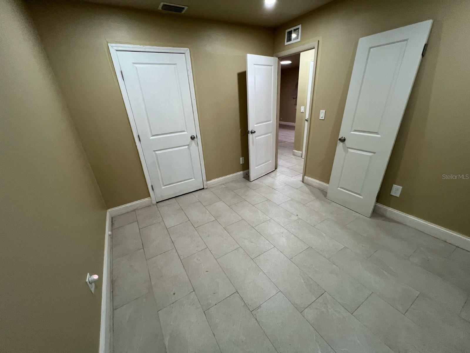 Image 2 of 6 For 10106 10th Street B