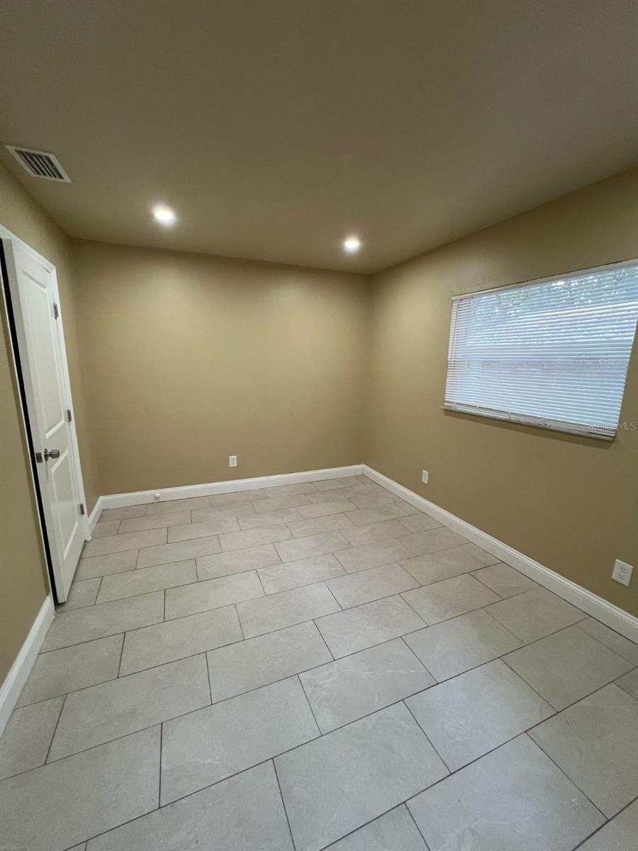 Image 3 of 6 For 10106 10th Street B