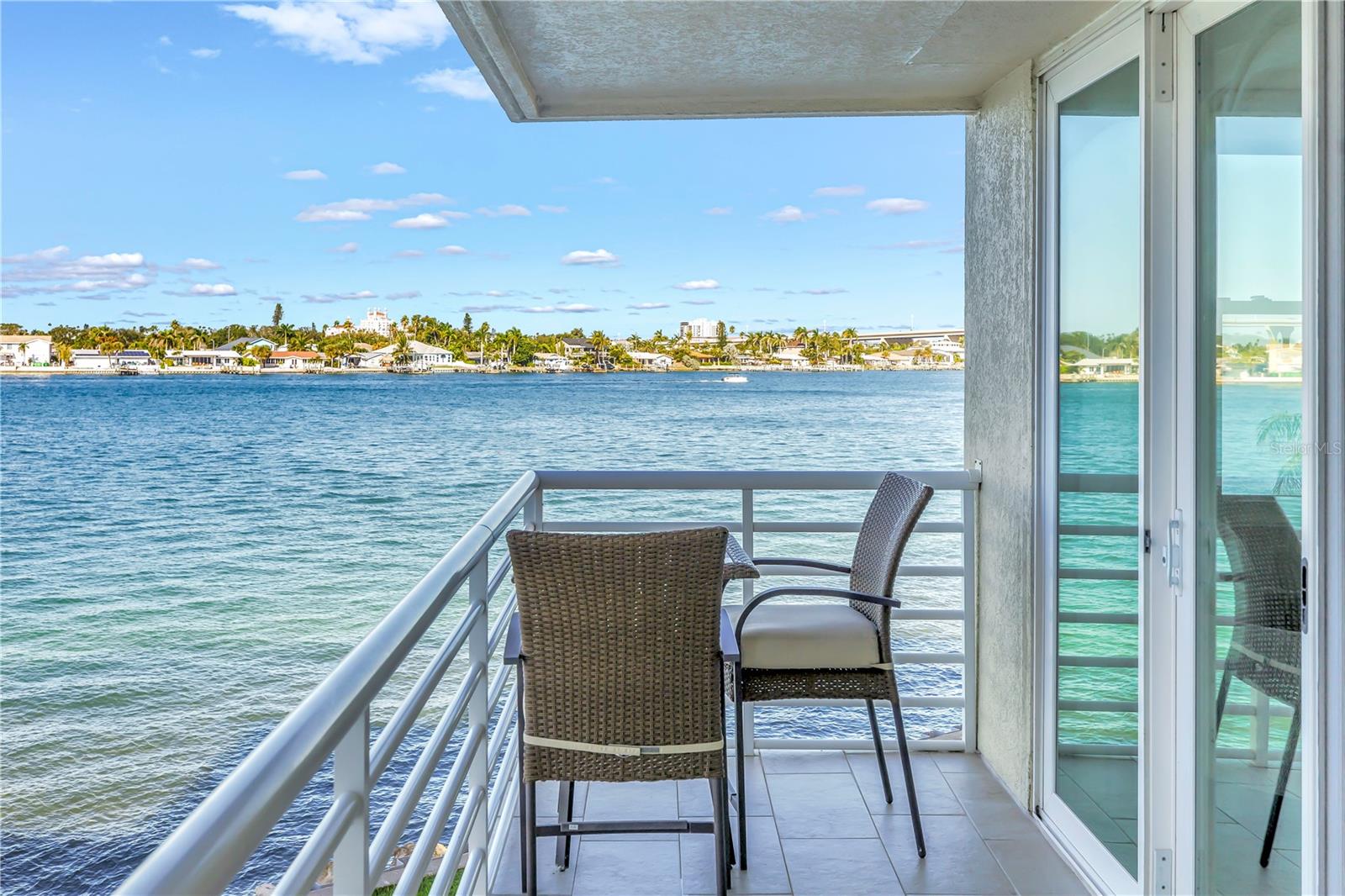 Listing photo id 27 for 6105 Bahia Del Mar Circle 388