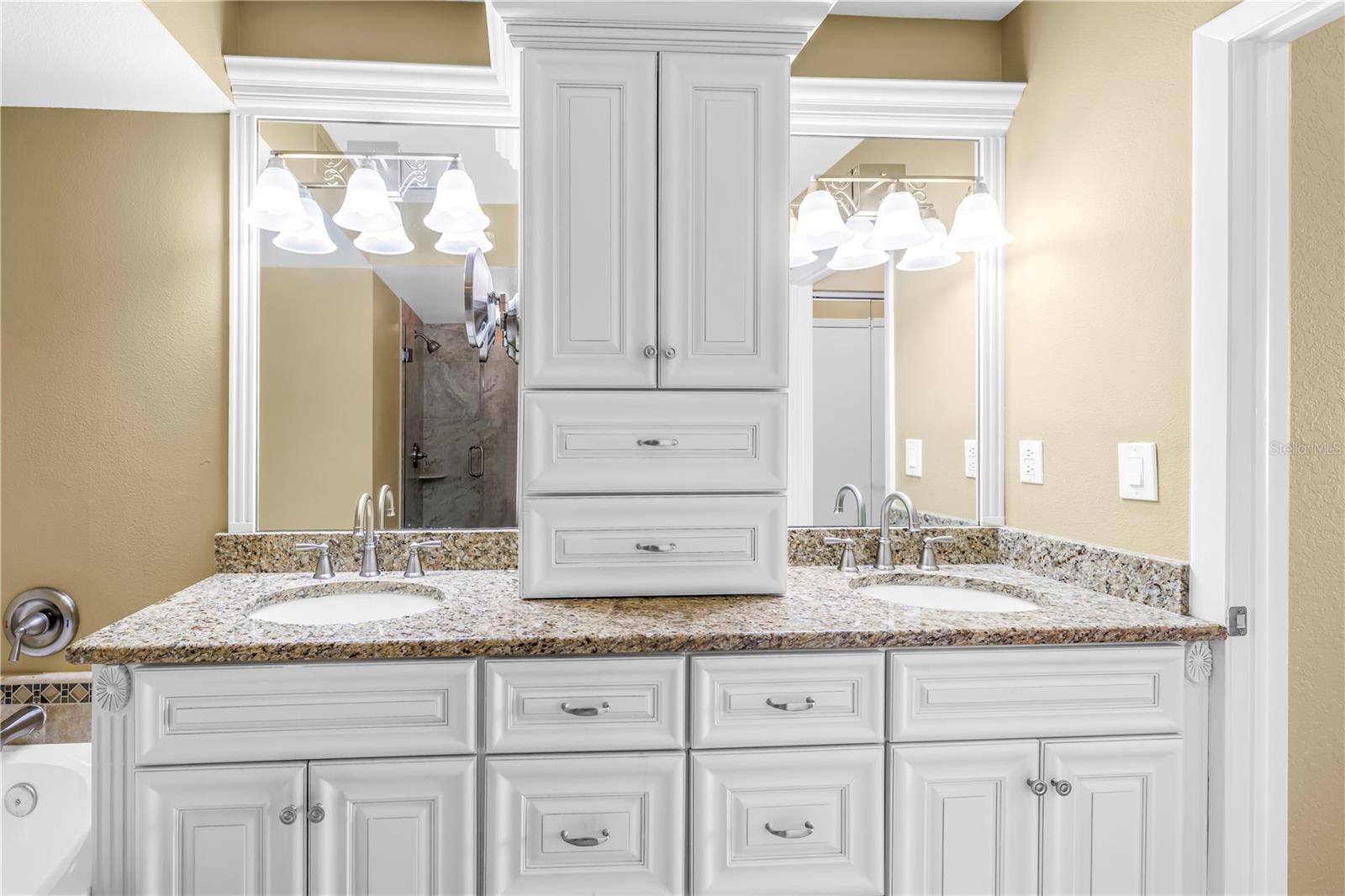 Listing photo id 33 for 6105 Bahia Del Mar Circle 388