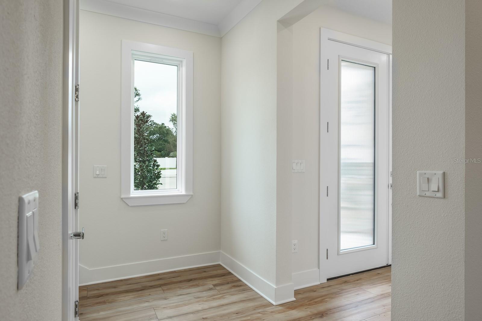 Image 10 of 61 For 250 Larocca Court