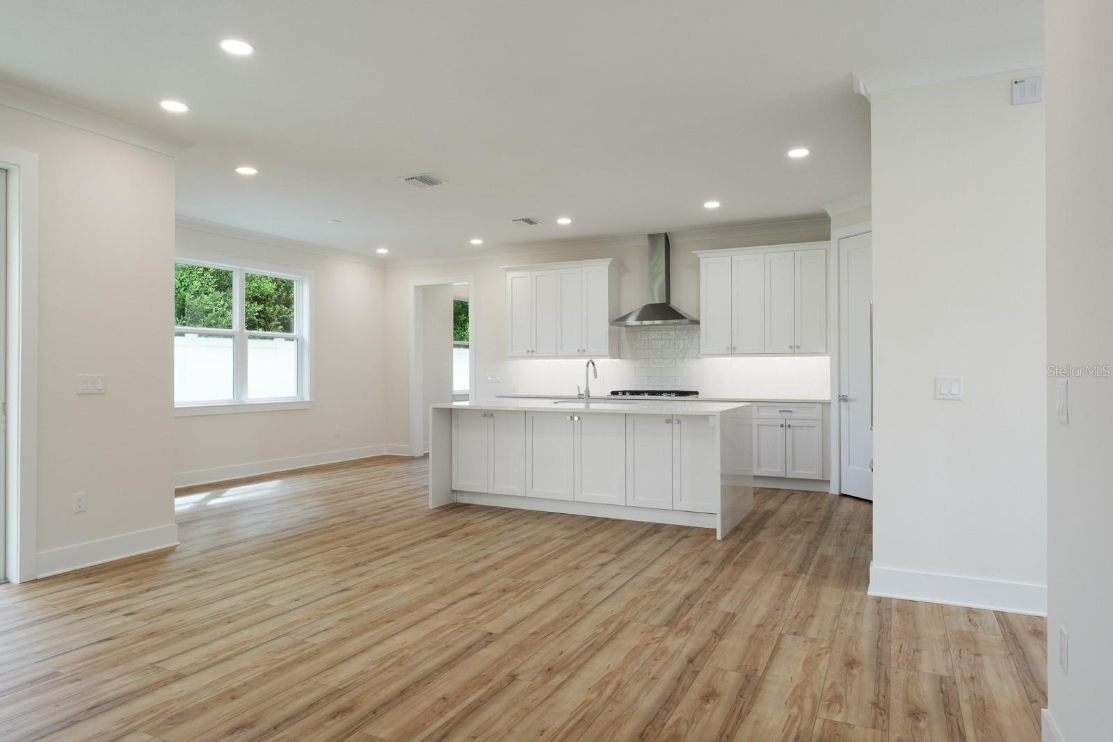 Image 17 of 61 For 250 Larocca Court