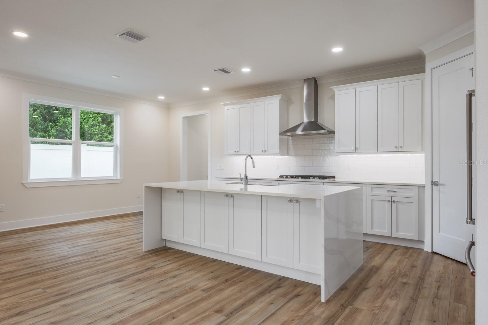 Image 18 of 61 For 250 Larocca Court