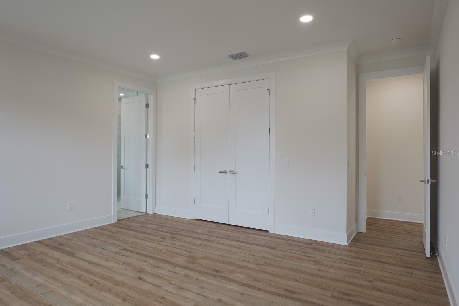 Image 31 of 61 For 250 Larocca Court