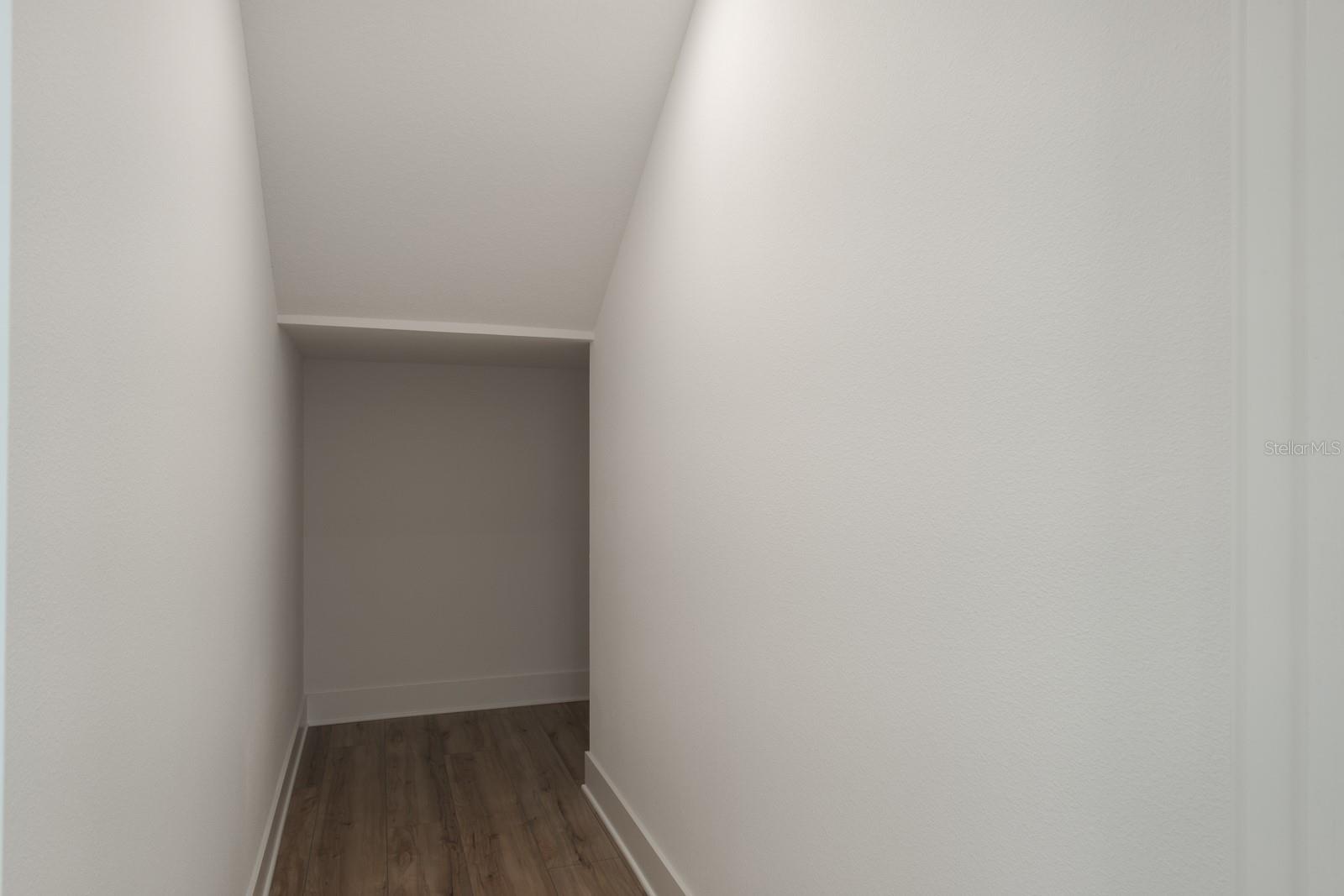 Image 36 of 61 For 250 Larocca Court