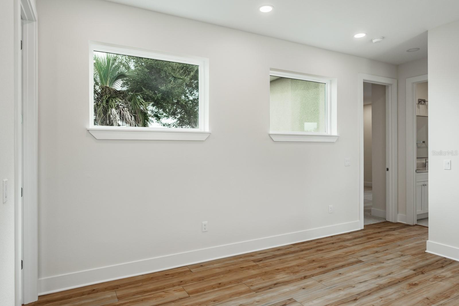 Image 40 of 61 For 250 Larocca Court