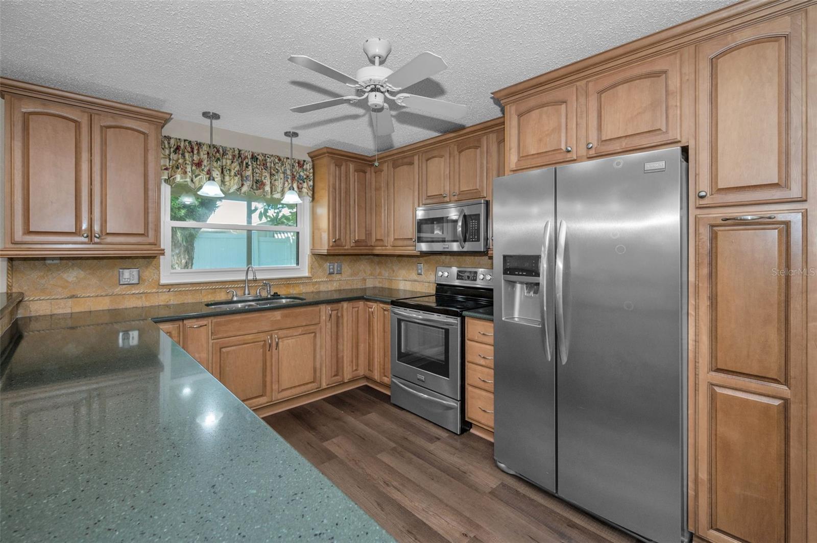 Listing photo id 8 for 11279 Oakridge Trail