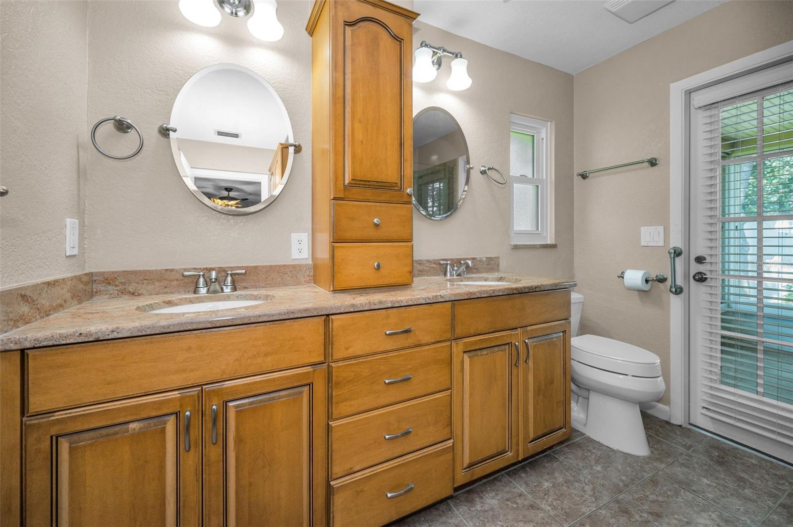 Listing photo id 19 for 11279 Oakridge Trail