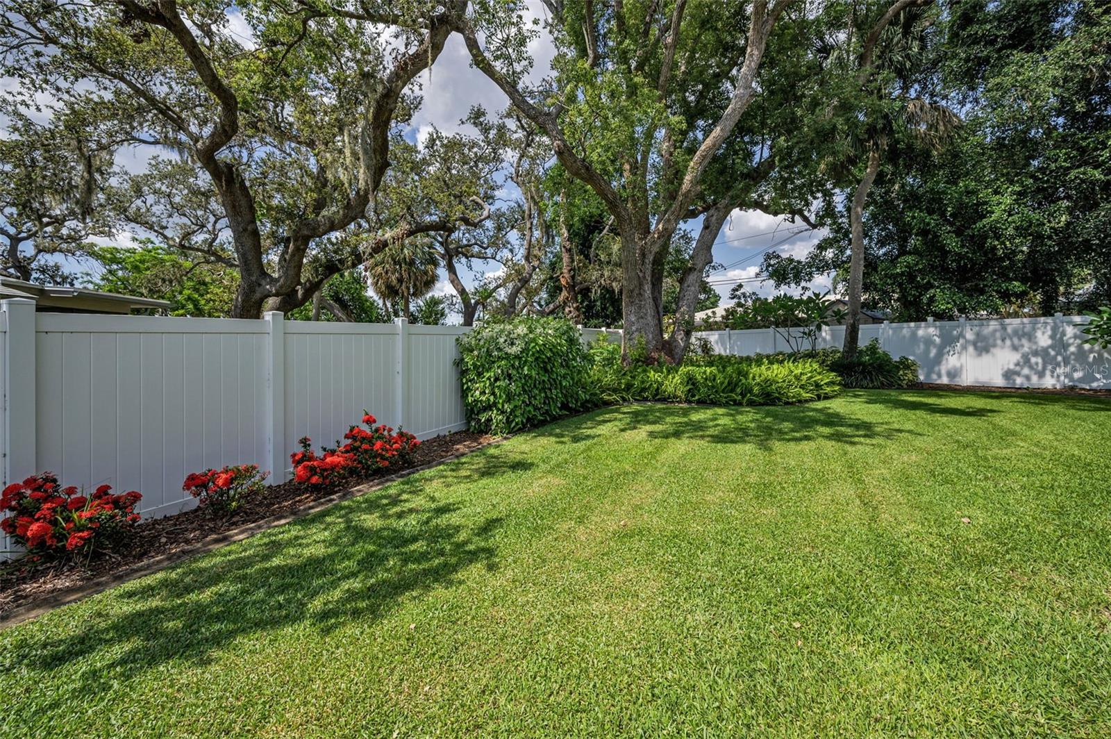 Listing photo id 31 for 11279 Oakridge Trail