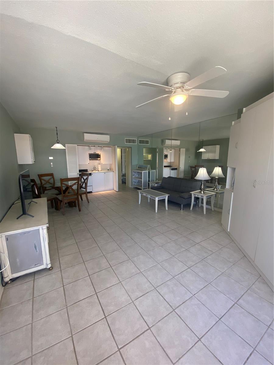 Image 5 of 20 For 16400 Gulf Boulevard 707