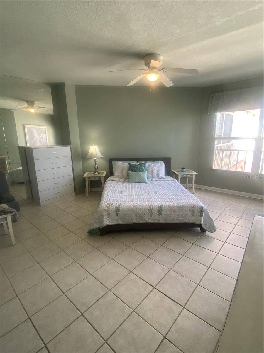 Image 7 of 20 For 16400 Gulf Boulevard 707