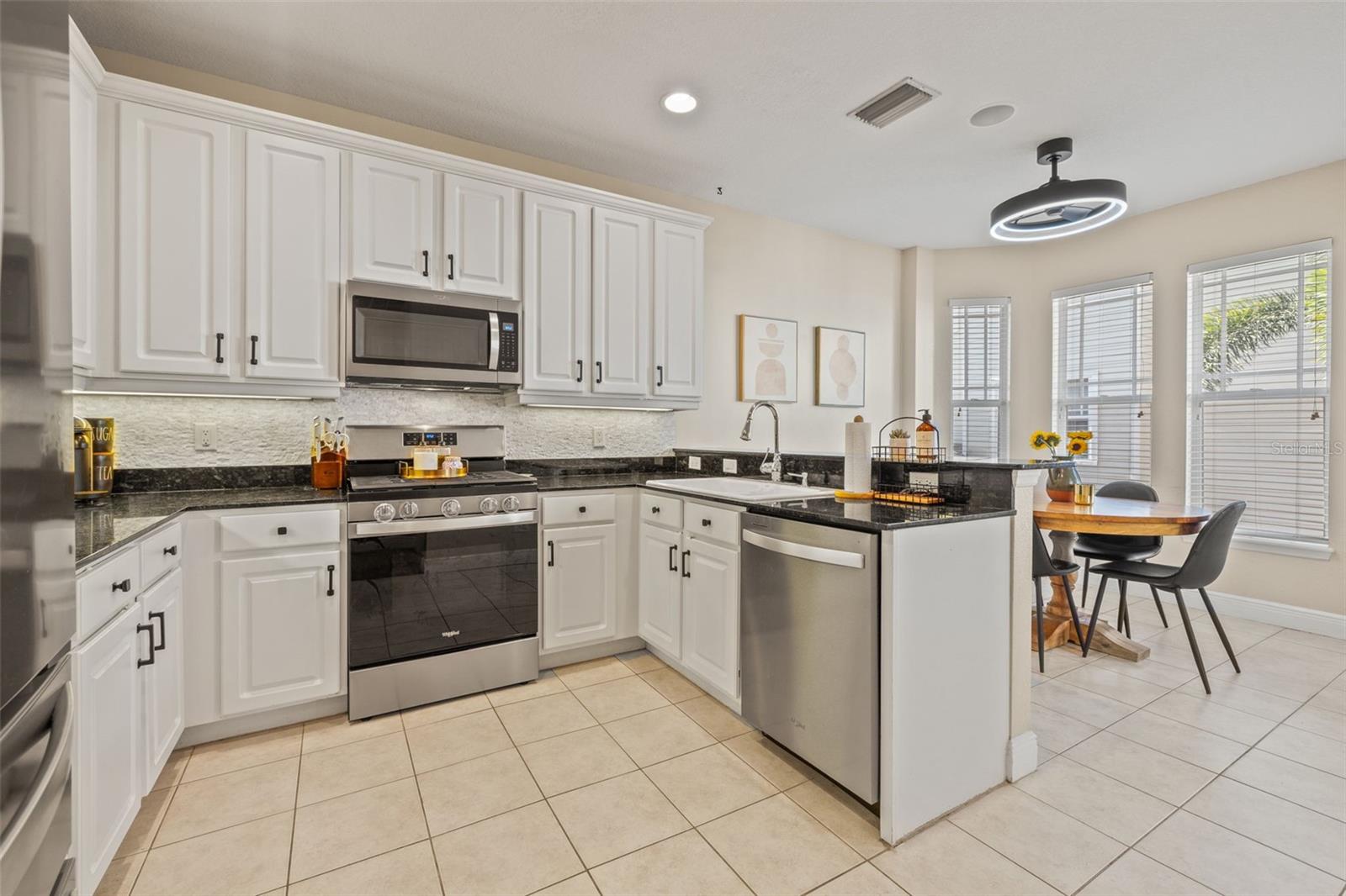Image 10 of 36 For 3315 De Leon Street 19