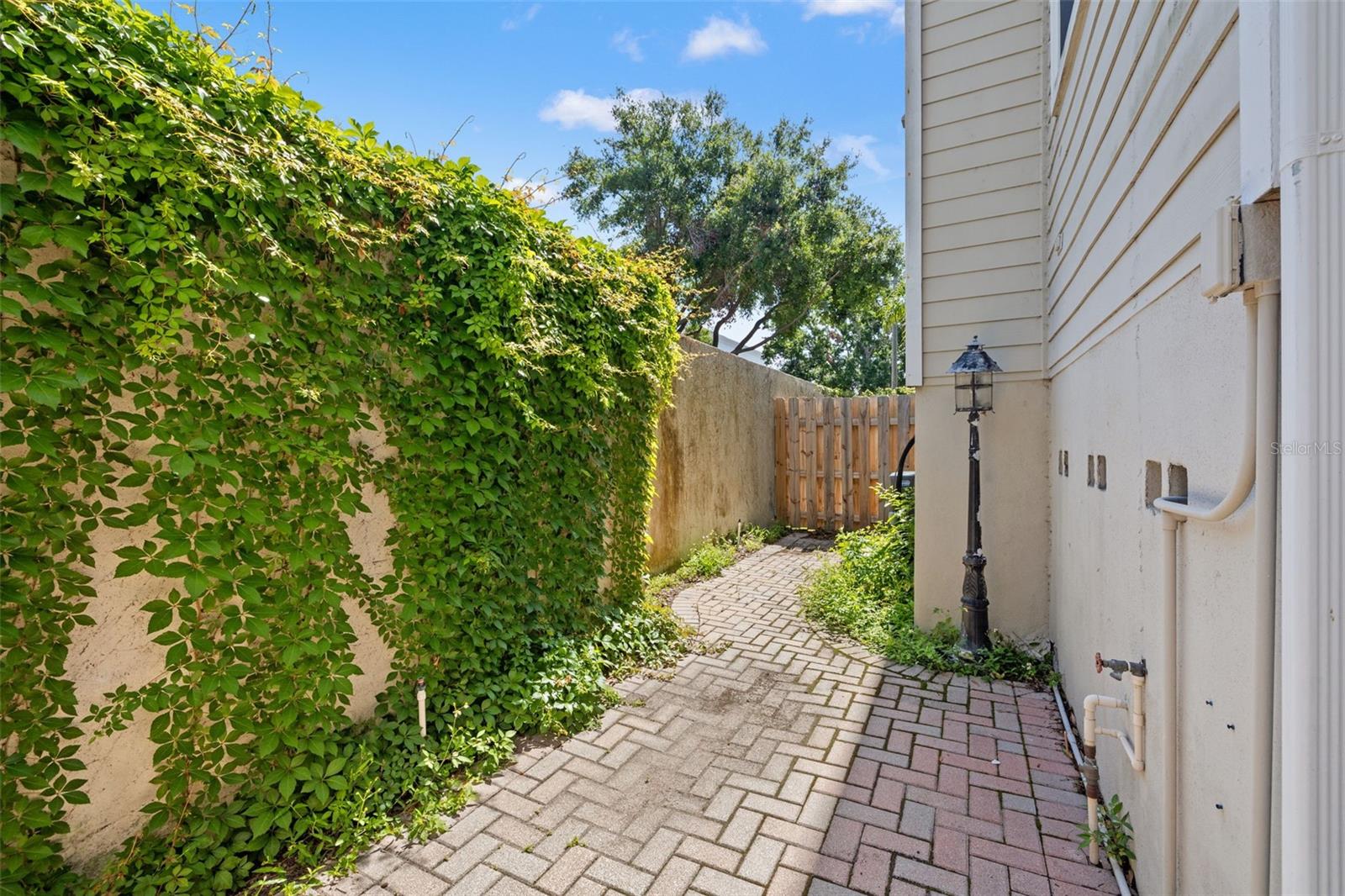 Image 33 of 36 For 3315 De Leon Street 19