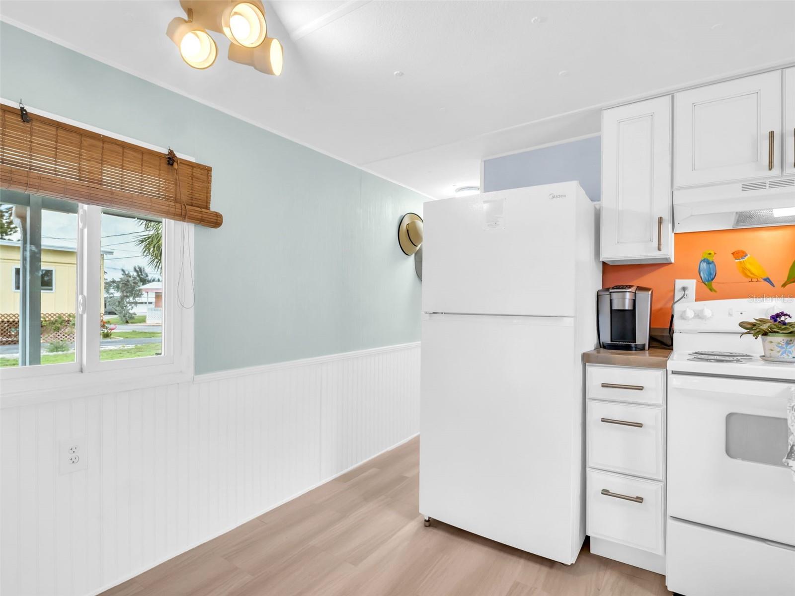 Image 10 of 63 For 800 Chesapeake Drive 23