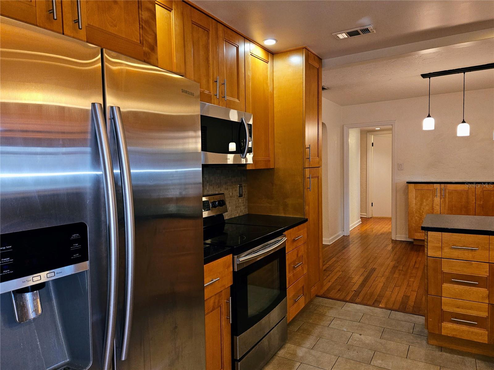 Image 11 of 38 For 1746 23rd Avenue N