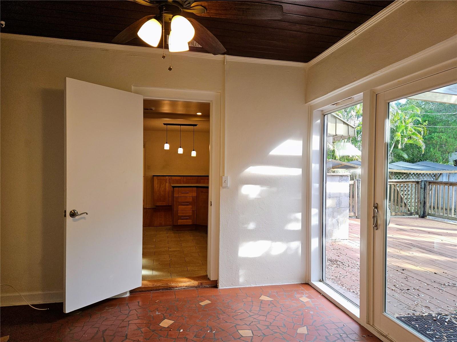 Image 18 of 38 For 1746 23rd Avenue N