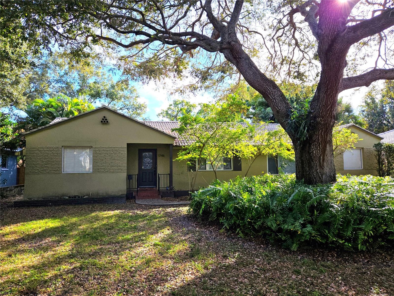 Image 2 of 38 For 1746 23rd Avenue N