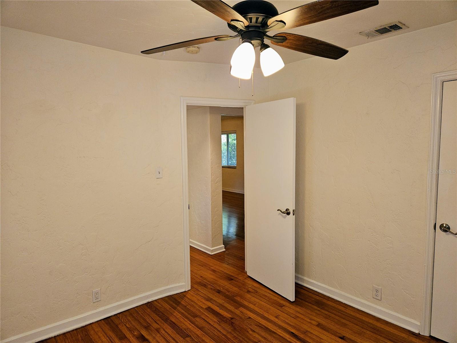 Image 25 of 38 For 1746 23rd Avenue N