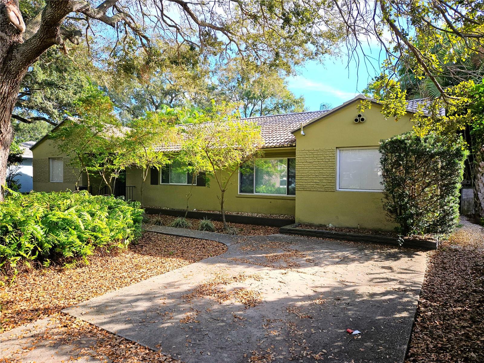 Image 3 of 38 For 1746 23rd Avenue N