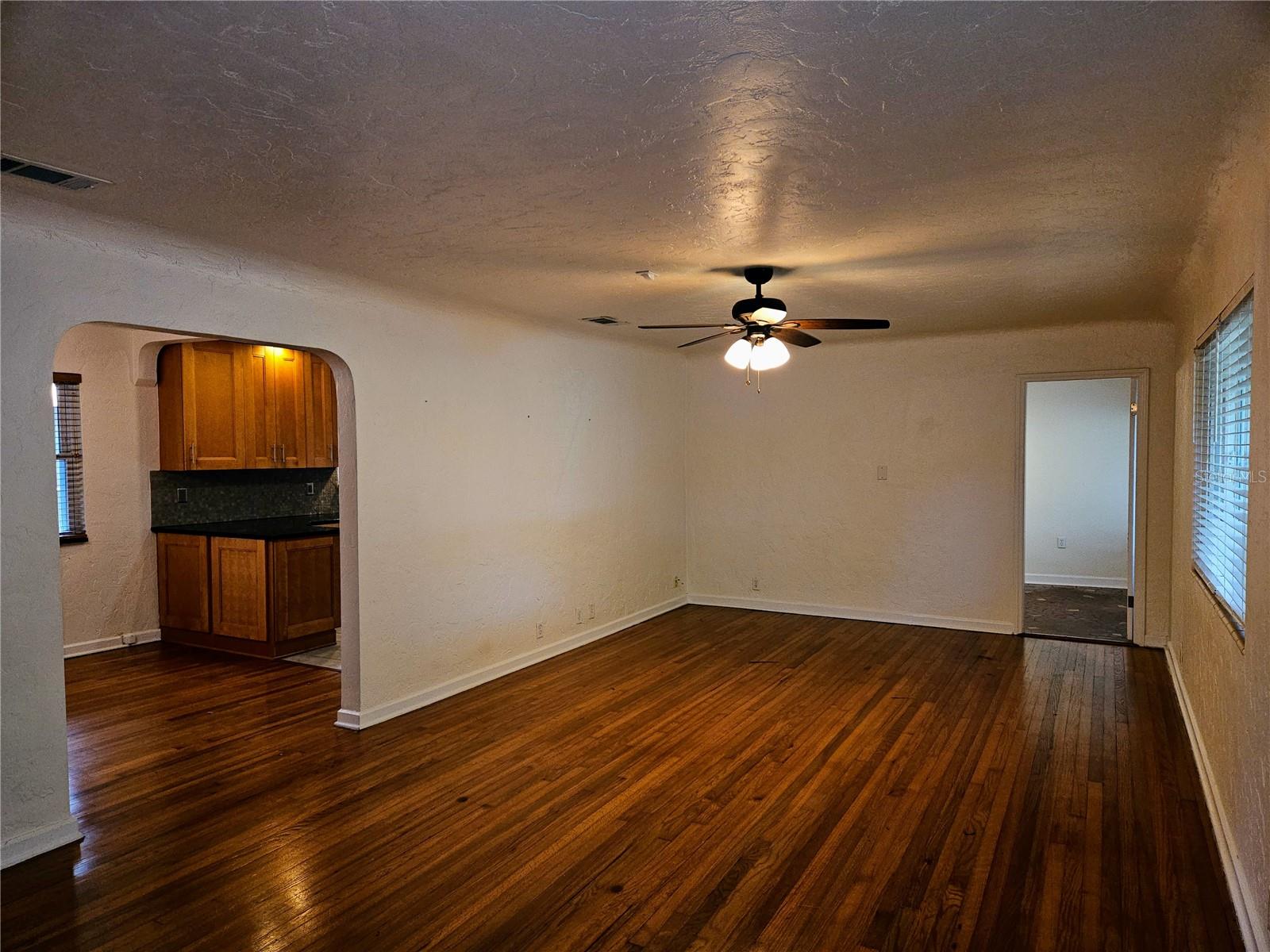 Image 4 of 38 For 1746 23rd Avenue N