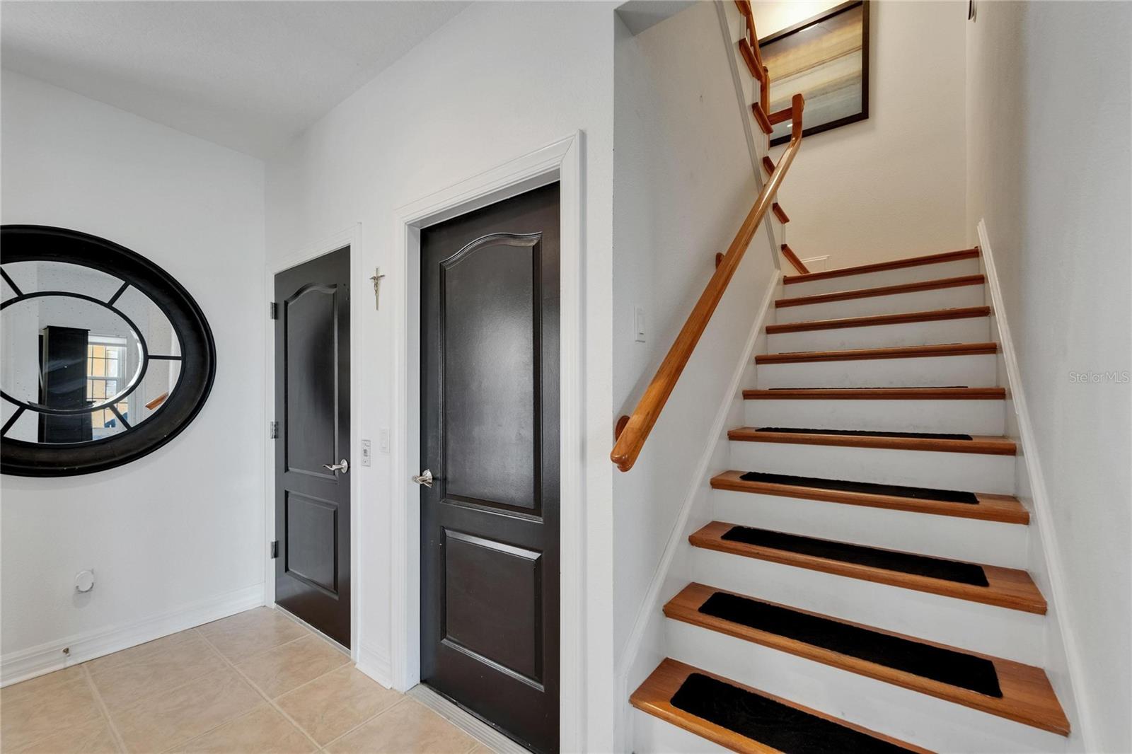 Listing photo id 13 for 6412 Mayra Shores Lane