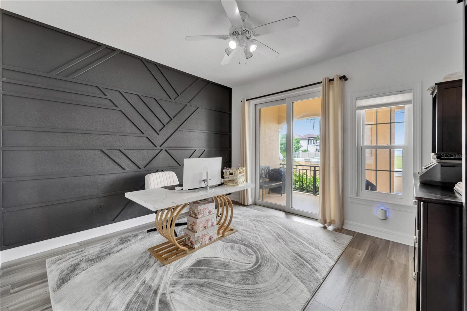 Listing photo id 15 for 6412 Mayra Shores Lane