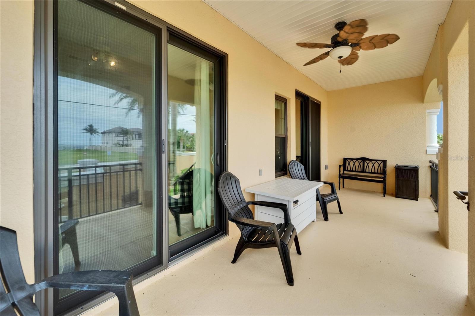 Listing photo id 21 for 6412 Mayra Shores Lane
