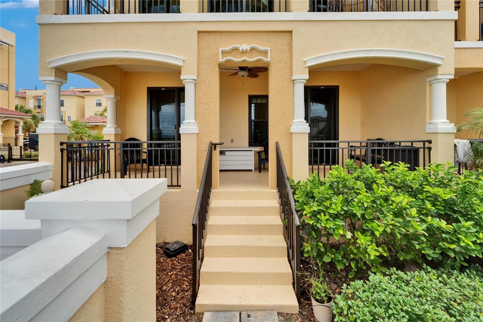 Listing photo id 23 for 6412 Mayra Shores Lane