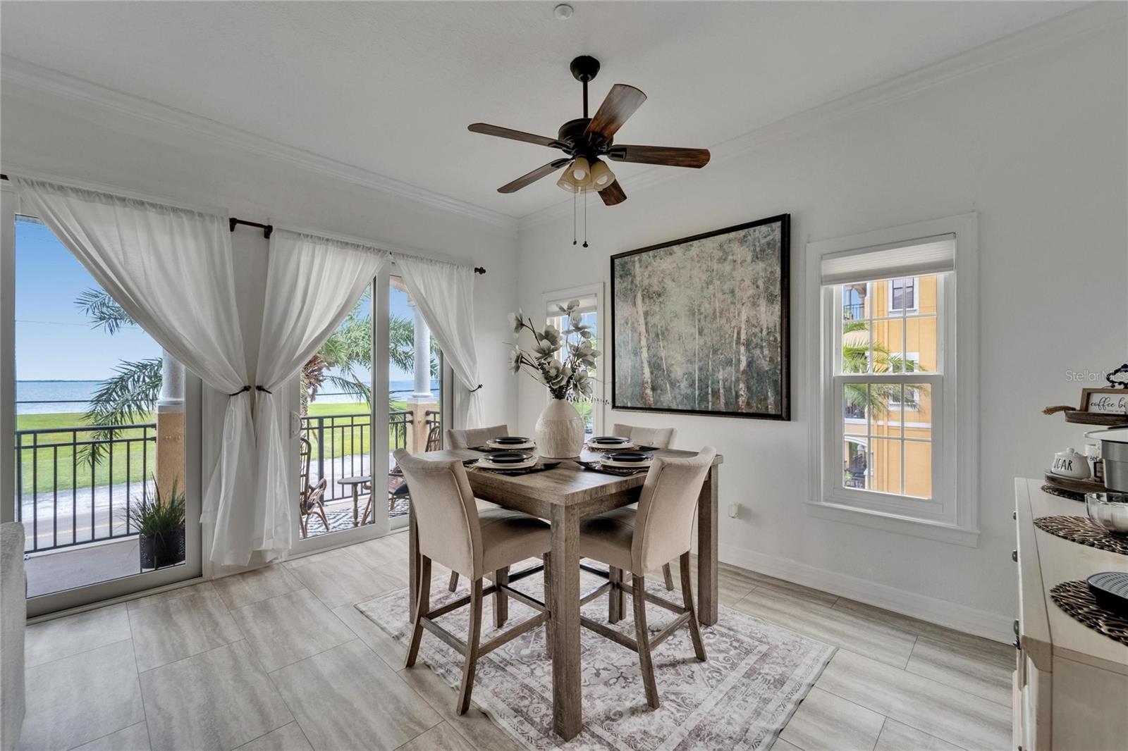 Listing photo id 29 for 6412 Mayra Shores Lane