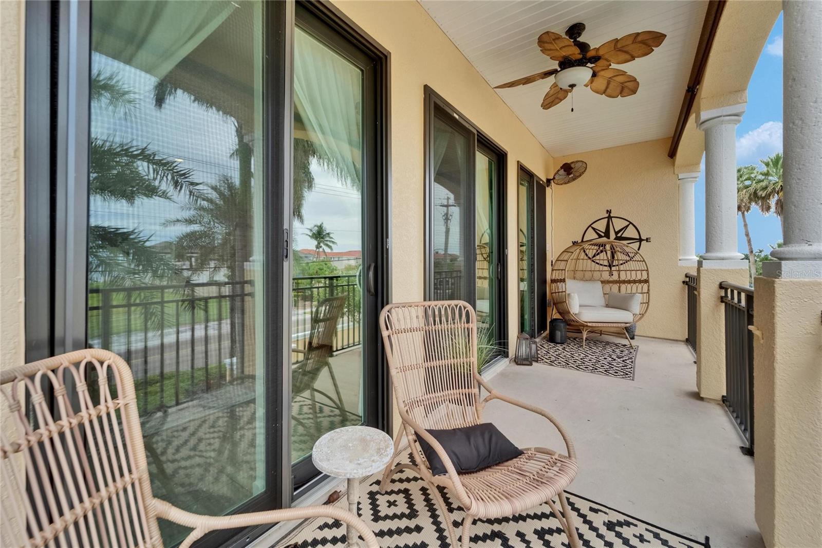 Listing photo id 31 for 6412 Mayra Shores Lane