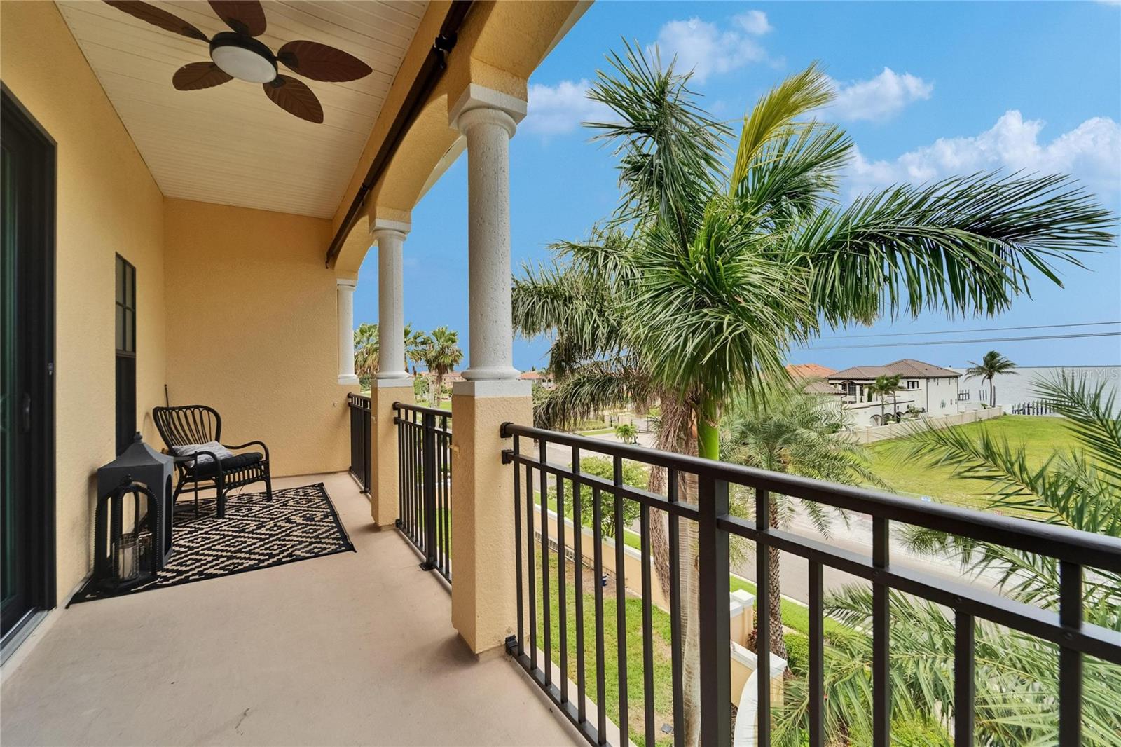 Listing photo id 50 for 6412 Mayra Shores Lane