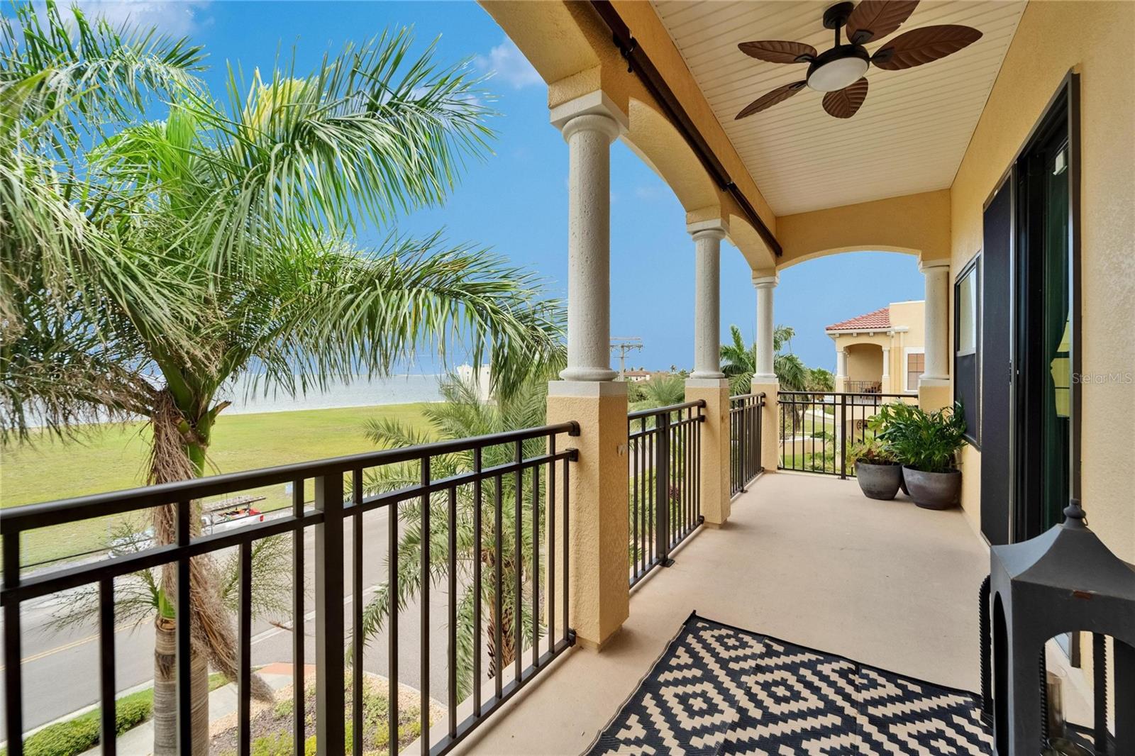 Listing photo id 51 for 6412 Mayra Shores Lane
