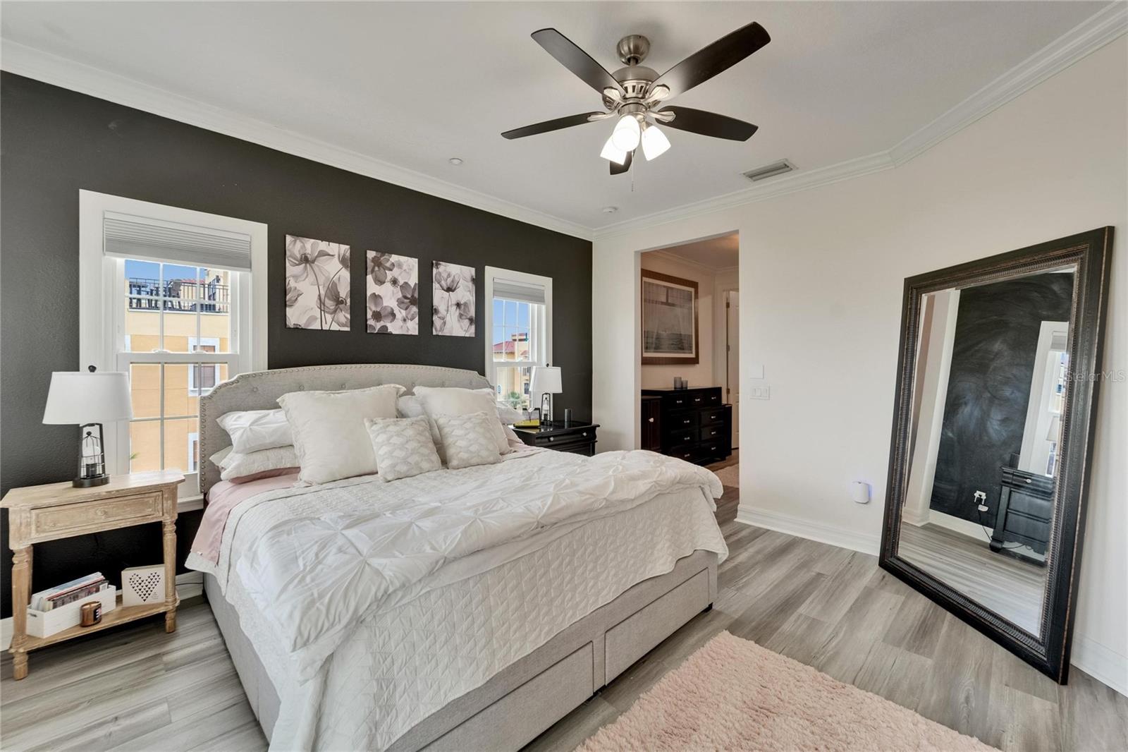 Listing photo id 52 for 6412 Mayra Shores Lane