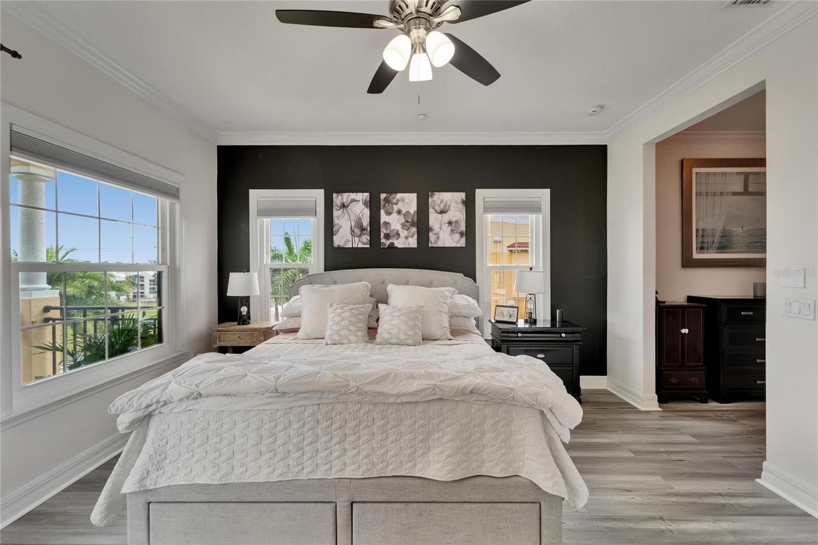 Listing photo id 53 for 6412 Mayra Shores Lane