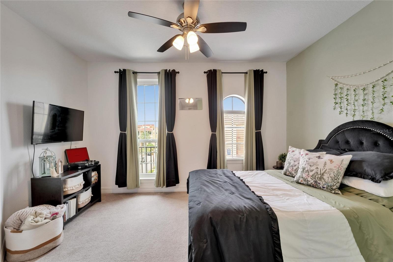 Listing photo id 58 for 6412 Mayra Shores Lane