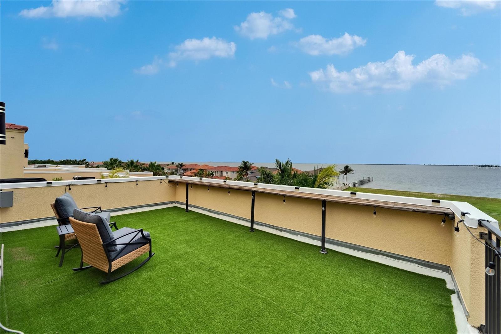 Listing photo id 65 for 6412 Mayra Shores Lane