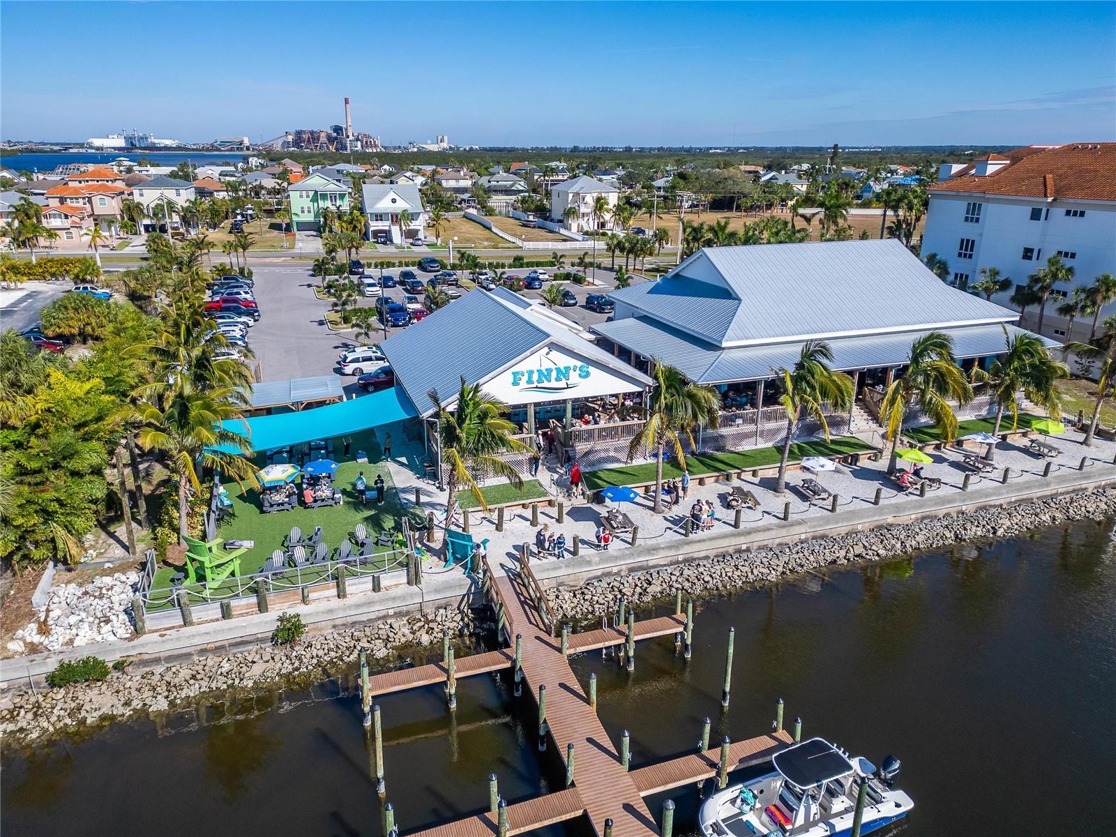 Listing photo id 83 for 6412 Mayra Shores Lane