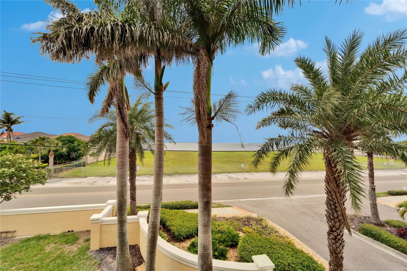 Listing photo id 86 for 6412 Mayra Shores Lane