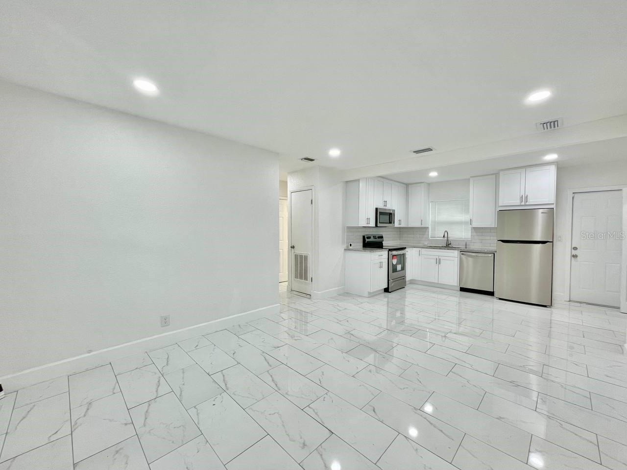 Image 3 of 25 For 5019 86th Street