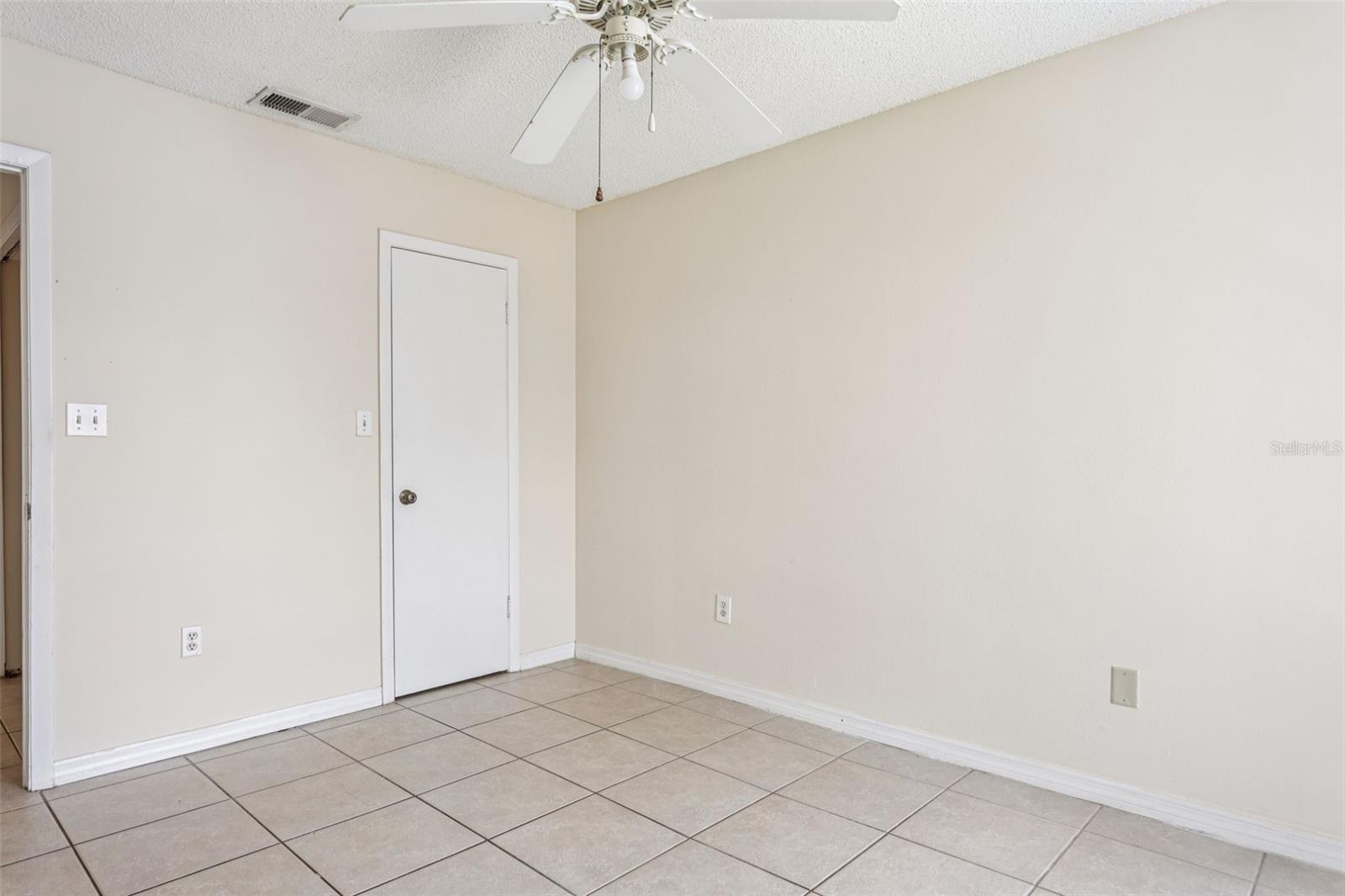 Image 18 of 24 For 8645 Fancy Finch Drive 204